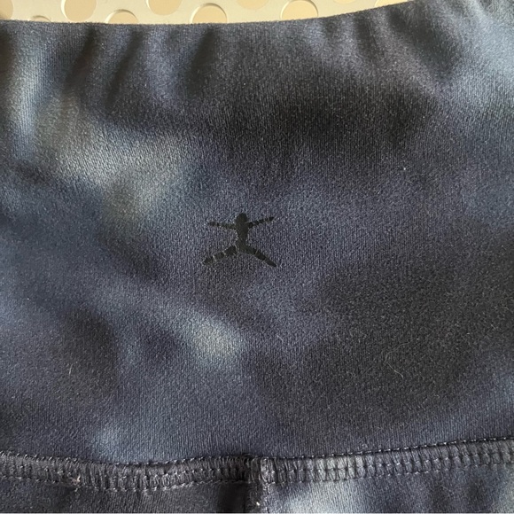 Danskin High Waisted Tie Dye Leggings Size Medium in Ocean Marble Inseam 24” - Picture 5 of 11